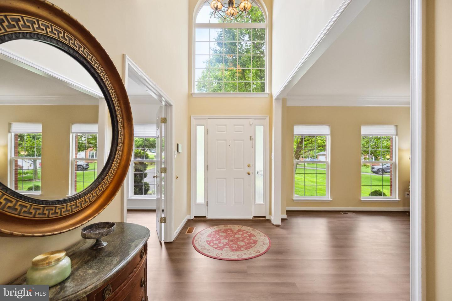 8456 SUMMER BREEZE PL, MANASSAS, Virginia 20112, 5 Bedrooms Bedrooms, ,4 BathroomsBathrooms,Residential,For sale,8456 SUMMER BREEZE PL,VAPW2095284 MLS # VAPW2095284