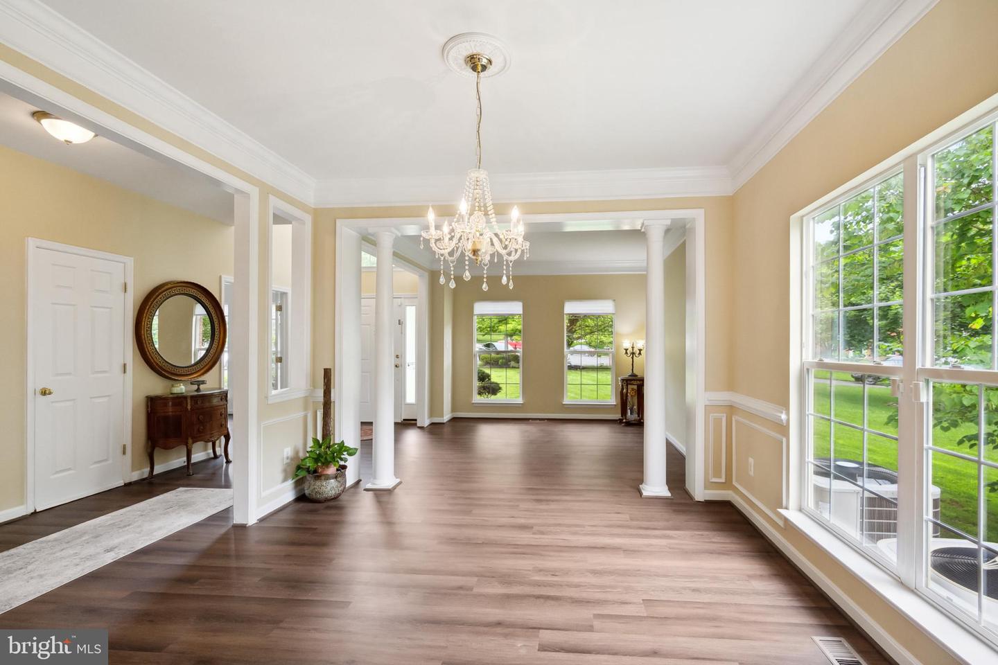 8456 SUMMER BREEZE PL, MANASSAS, Virginia 20112, 5 Bedrooms Bedrooms, ,4 BathroomsBathrooms,Residential,For sale,8456 SUMMER BREEZE PL,VAPW2095284 MLS # VAPW2095284