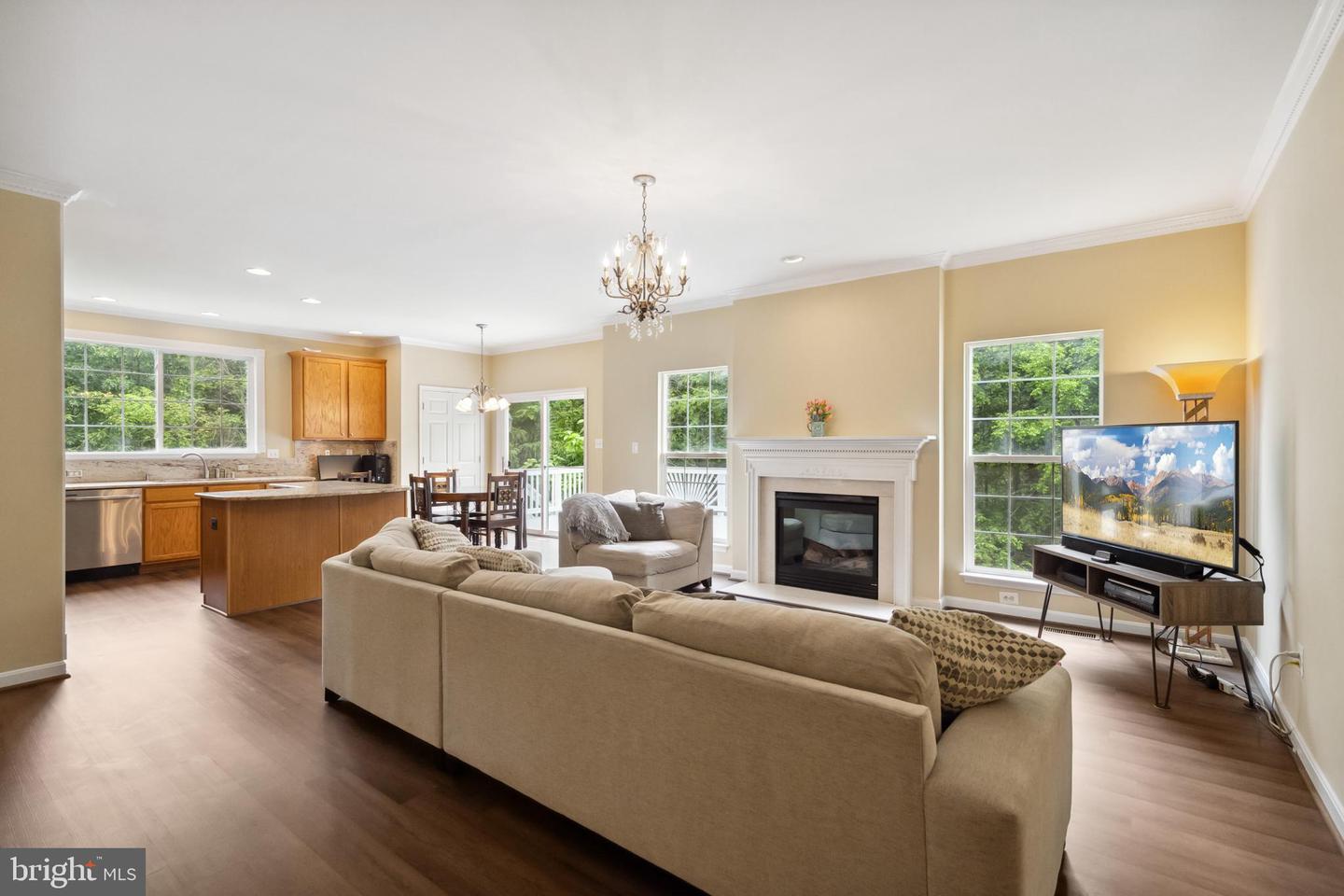 8456 SUMMER BREEZE PL, MANASSAS, Virginia 20112, 5 Bedrooms Bedrooms, ,4 BathroomsBathrooms,Residential,For sale,8456 SUMMER BREEZE PL,VAPW2095284 MLS # VAPW2095284
