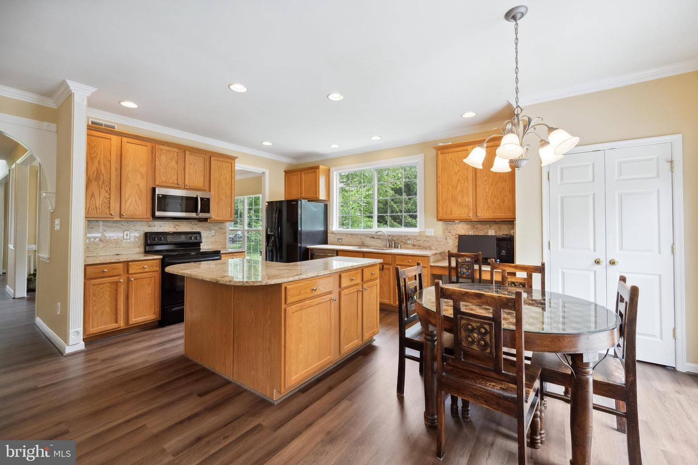 8456 SUMMER BREEZE PL, MANASSAS, Virginia 20112, 5 Bedrooms Bedrooms, ,4 BathroomsBathrooms,Residential,For sale,8456 SUMMER BREEZE PL,VAPW2095284 MLS # VAPW2095284