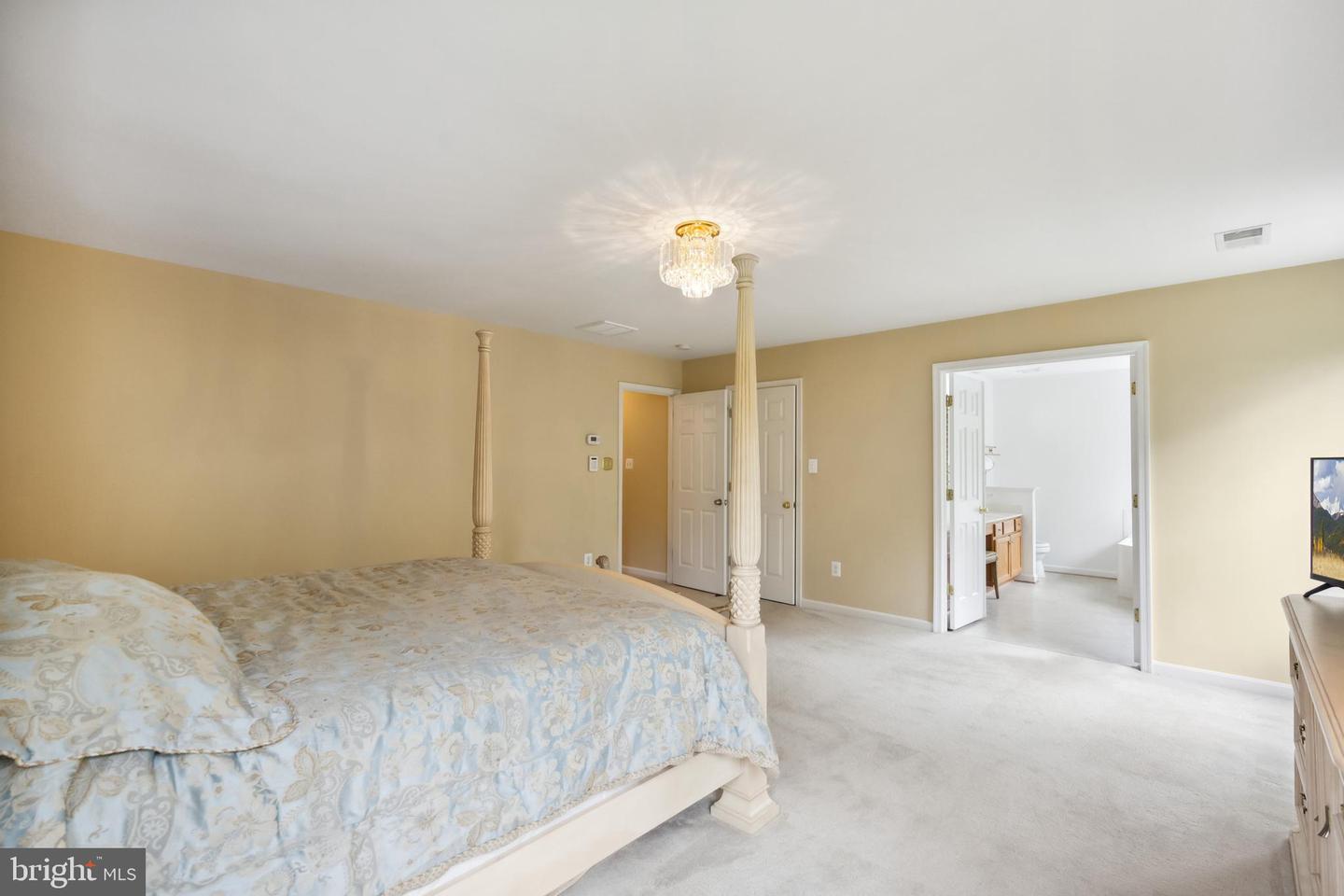 8456 SUMMER BREEZE PL, MANASSAS, Virginia 20112, 5 Bedrooms Bedrooms, ,4 BathroomsBathrooms,Residential,For sale,8456 SUMMER BREEZE PL,VAPW2095284 MLS # VAPW2095284