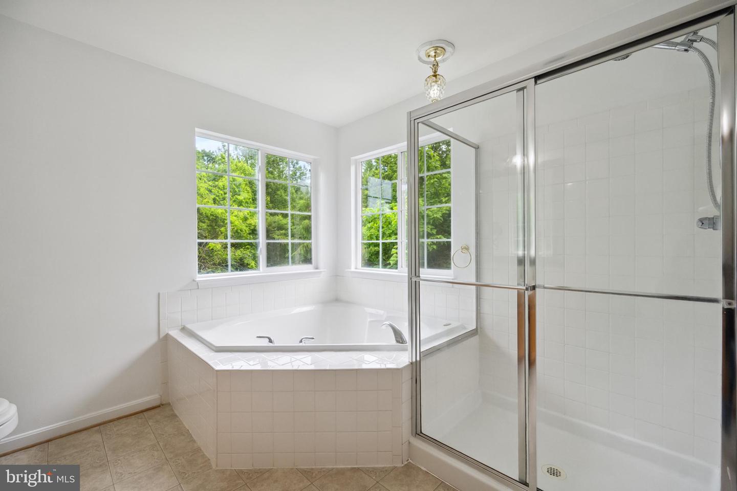8456 SUMMER BREEZE PL, MANASSAS, Virginia 20112, 5 Bedrooms Bedrooms, ,4 BathroomsBathrooms,Residential,For sale,8456 SUMMER BREEZE PL,VAPW2095284 MLS # VAPW2095284