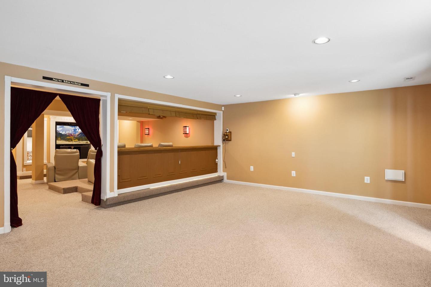 8456 SUMMER BREEZE PL, MANASSAS, Virginia 20112, 5 Bedrooms Bedrooms, ,4 BathroomsBathrooms,Residential,For sale,8456 SUMMER BREEZE PL,VAPW2095284 MLS # VAPW2095284