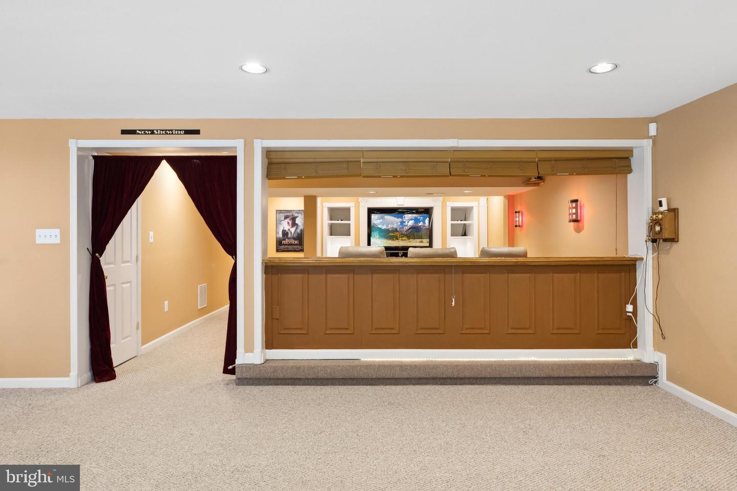 8456 SUMMER BREEZE PL, MANASSAS, Virginia 20112, 5 Bedrooms Bedrooms, ,4 BathroomsBathrooms,Residential,For sale,8456 SUMMER BREEZE PL,VAPW2095284 MLS # VAPW2095284
