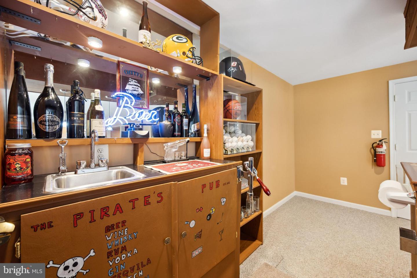 8456 SUMMER BREEZE PL, MANASSAS, Virginia 20112, 5 Bedrooms Bedrooms, ,4 BathroomsBathrooms,Residential,For sale,8456 SUMMER BREEZE PL,VAPW2095284 MLS # VAPW2095284