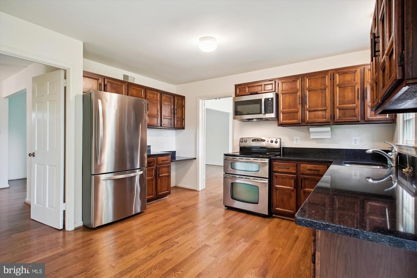 1881 COLD CREEK CT, VIENNA, Virginia 22182, 4 Bedrooms Bedrooms, ,3 BathroomsBathrooms,Residential,For sale,1881 COLD CREEK CT,VAFX2242630 MLS # VAFX2242630