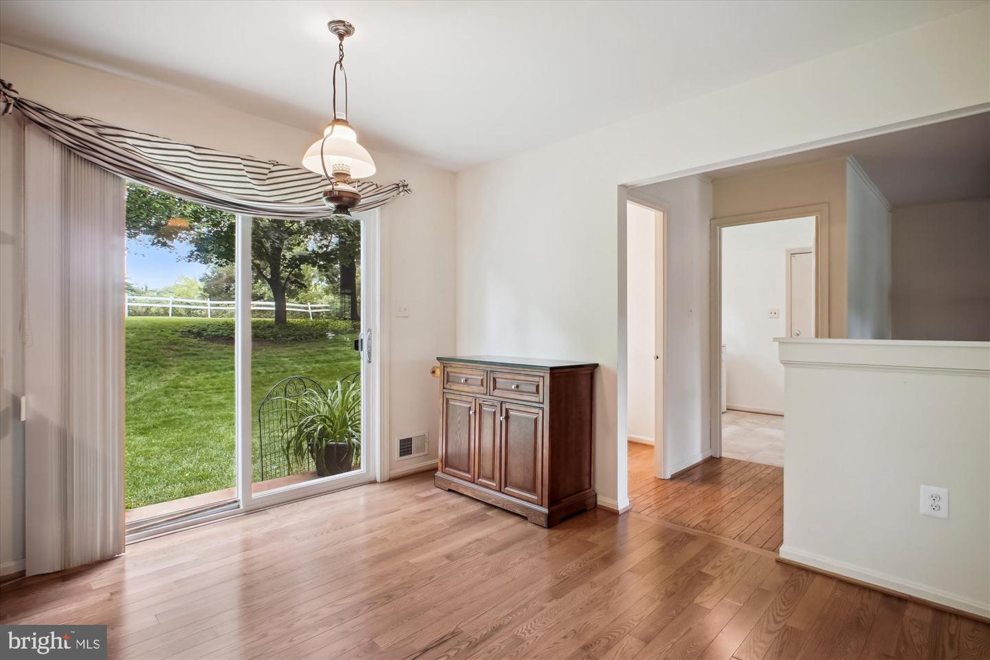 1881 COLD CREEK CT, VIENNA, Virginia 22182, 4 Bedrooms Bedrooms, ,3 BathroomsBathrooms,Residential,For sale,1881 COLD CREEK CT,VAFX2242630 MLS # VAFX2242630