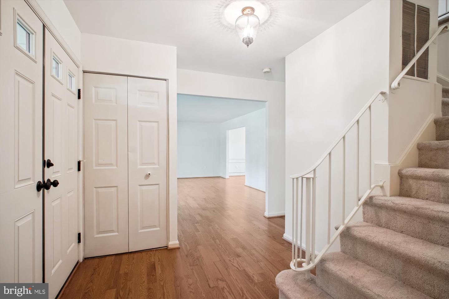 1881 COLD CREEK CT, VIENNA, Virginia 22182, 4 Bedrooms Bedrooms, ,3 BathroomsBathrooms,Residential,For sale,1881 COLD CREEK CT,VAFX2242630 MLS # VAFX2242630