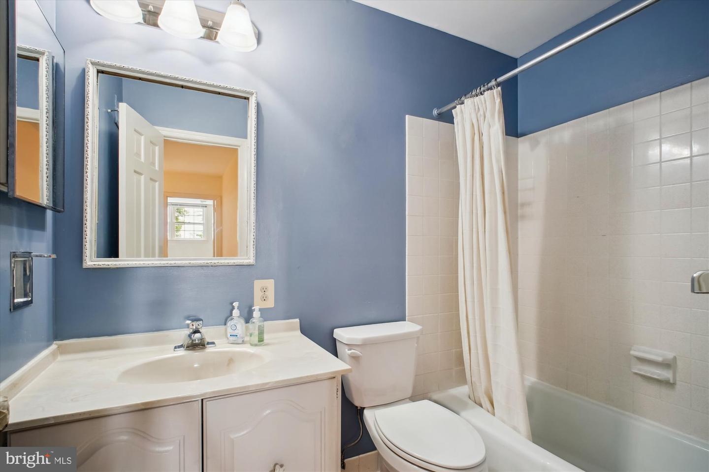 1881 COLD CREEK CT, VIENNA, Virginia 22182, 4 Bedrooms Bedrooms, ,3 BathroomsBathrooms,Residential,For sale,1881 COLD CREEK CT,VAFX2242630 MLS # VAFX2242630