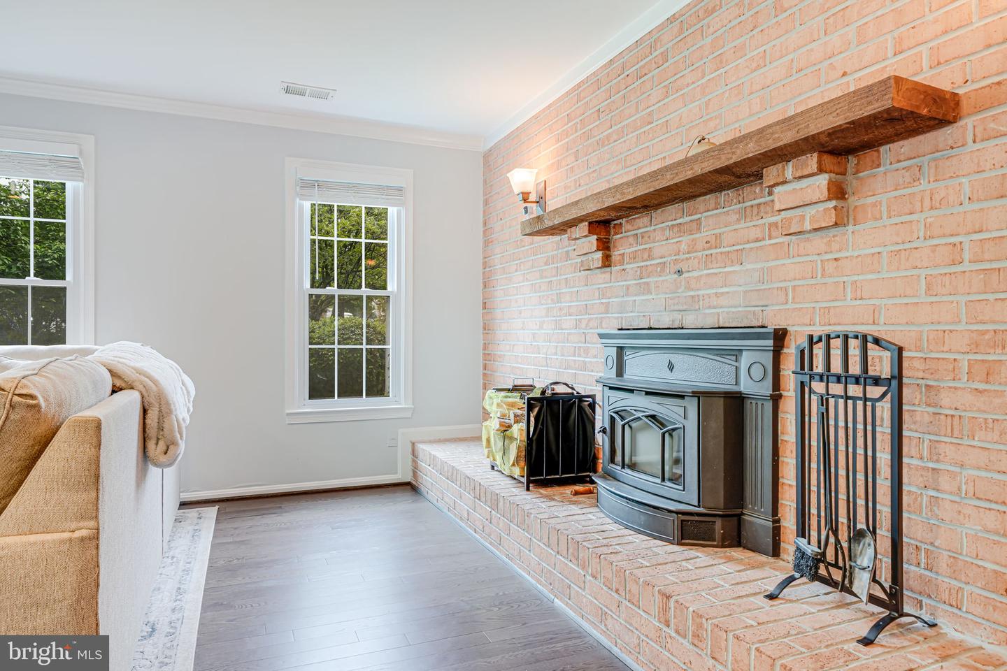 4005 KLOMAN ST, ANNANDALE, Virginia 22003, 5 Bedrooms Bedrooms, ,2 BathroomsBathrooms,Residential,For sale,4005 KLOMAN ST,VAFX2242830 MLS # VAFX2242830