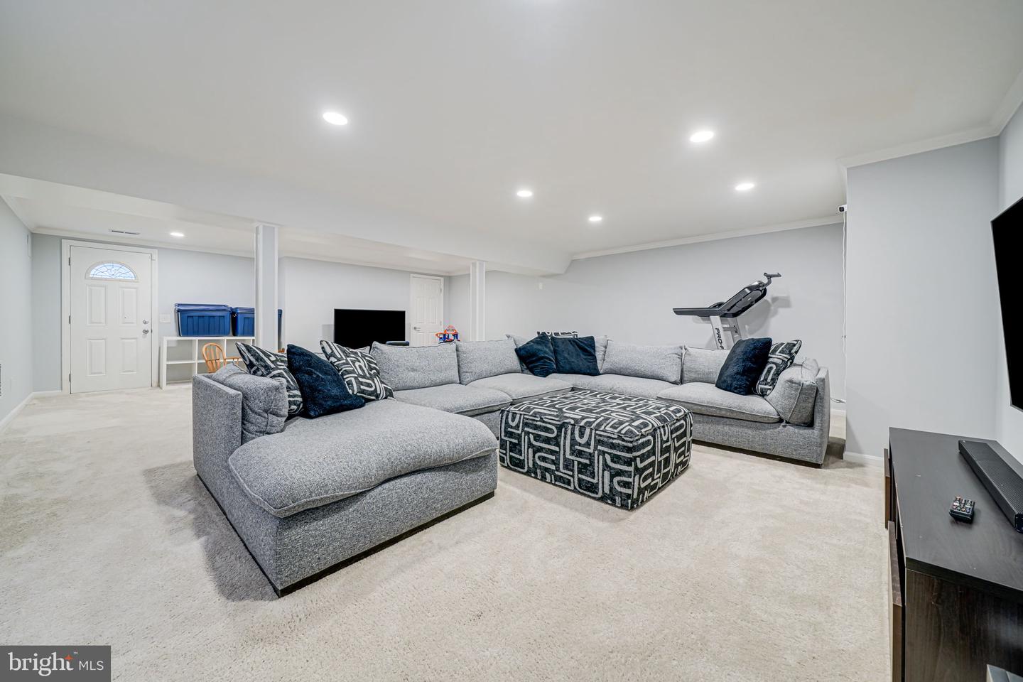 4005 KLOMAN ST, ANNANDALE, Virginia 22003, 5 Bedrooms Bedrooms, ,2 BathroomsBathrooms,Residential,For sale,4005 KLOMAN ST,VAFX2242830 MLS # VAFX2242830