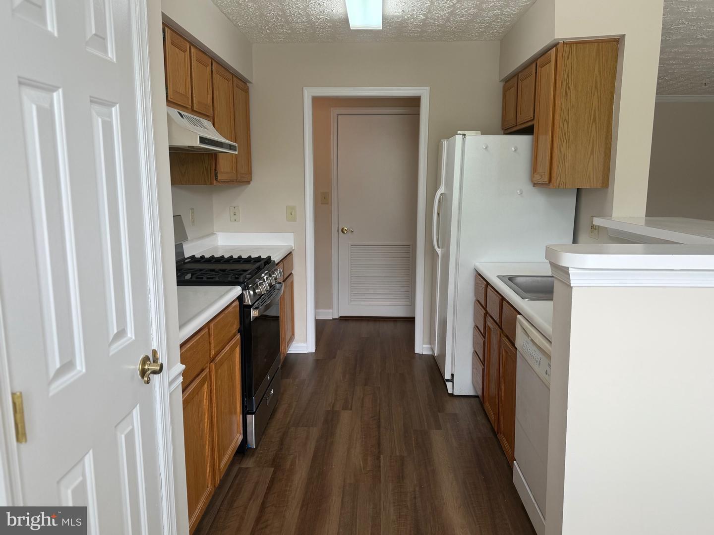 11002 KOMAN CIR, MANASSAS, Virginia 20109, 2 Bedrooms Bedrooms, ,2 BathroomsBathrooms,Residential,For sale,11002 KOMAN CIR,VAPW2095038 MLS # VAPW2095038