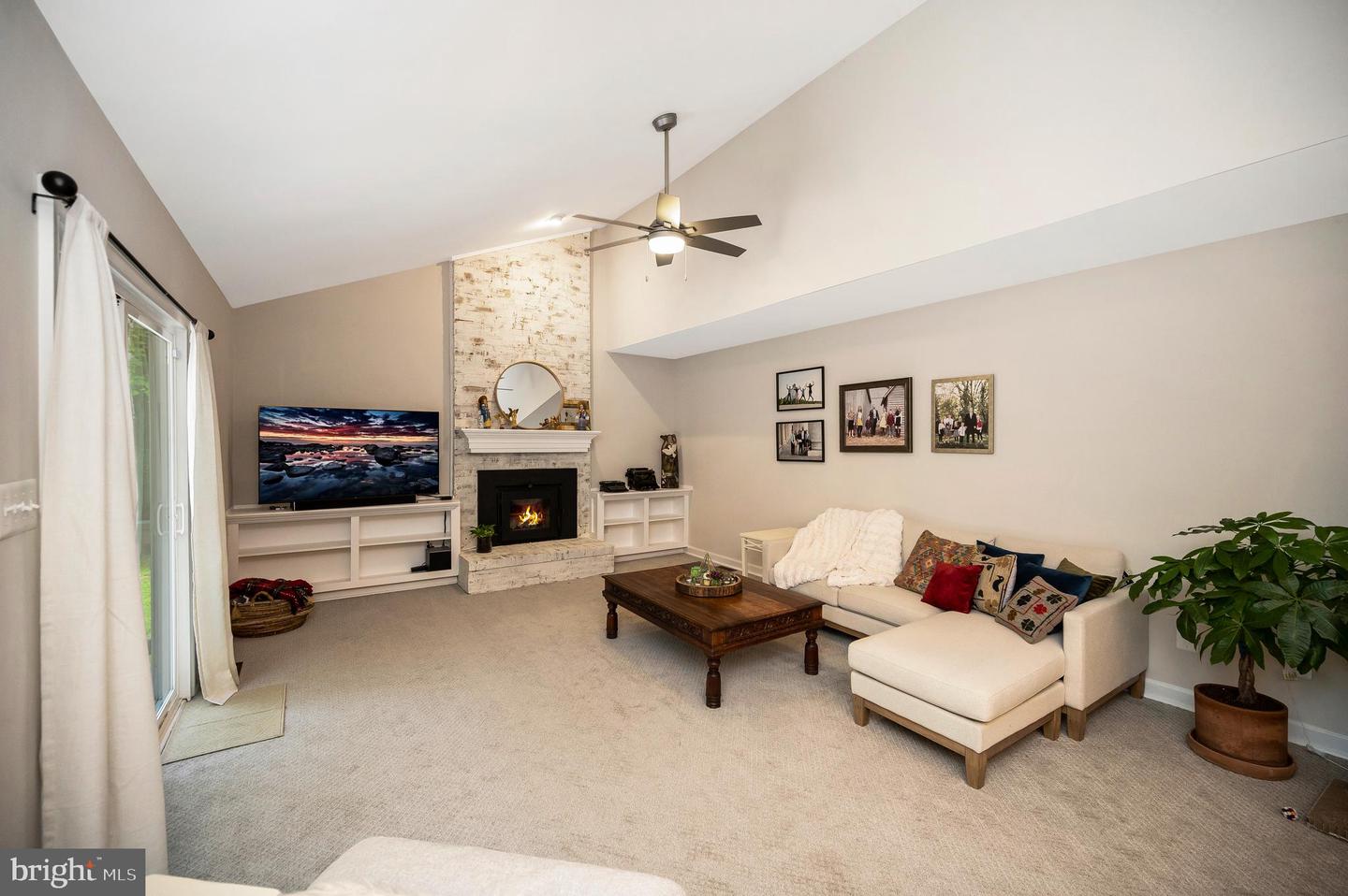 2 ENGLISH HILLS DR, FREDERICKSBURG, Virginia 22406, 4 Bedrooms Bedrooms, ,2 BathroomsBathrooms,Residential,For sale,2 ENGLISH HILLS DR,VAST2038976 MLS # VAST2038976