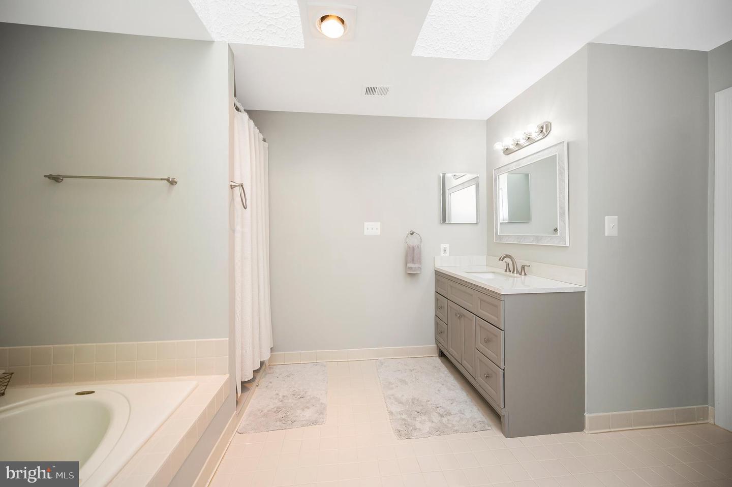 2 ENGLISH HILLS DR, FREDERICKSBURG, Virginia 22406, 4 Bedrooms Bedrooms, ,2 BathroomsBathrooms,Residential,For sale,2 ENGLISH HILLS DR,VAST2038976 MLS # VAST2038976