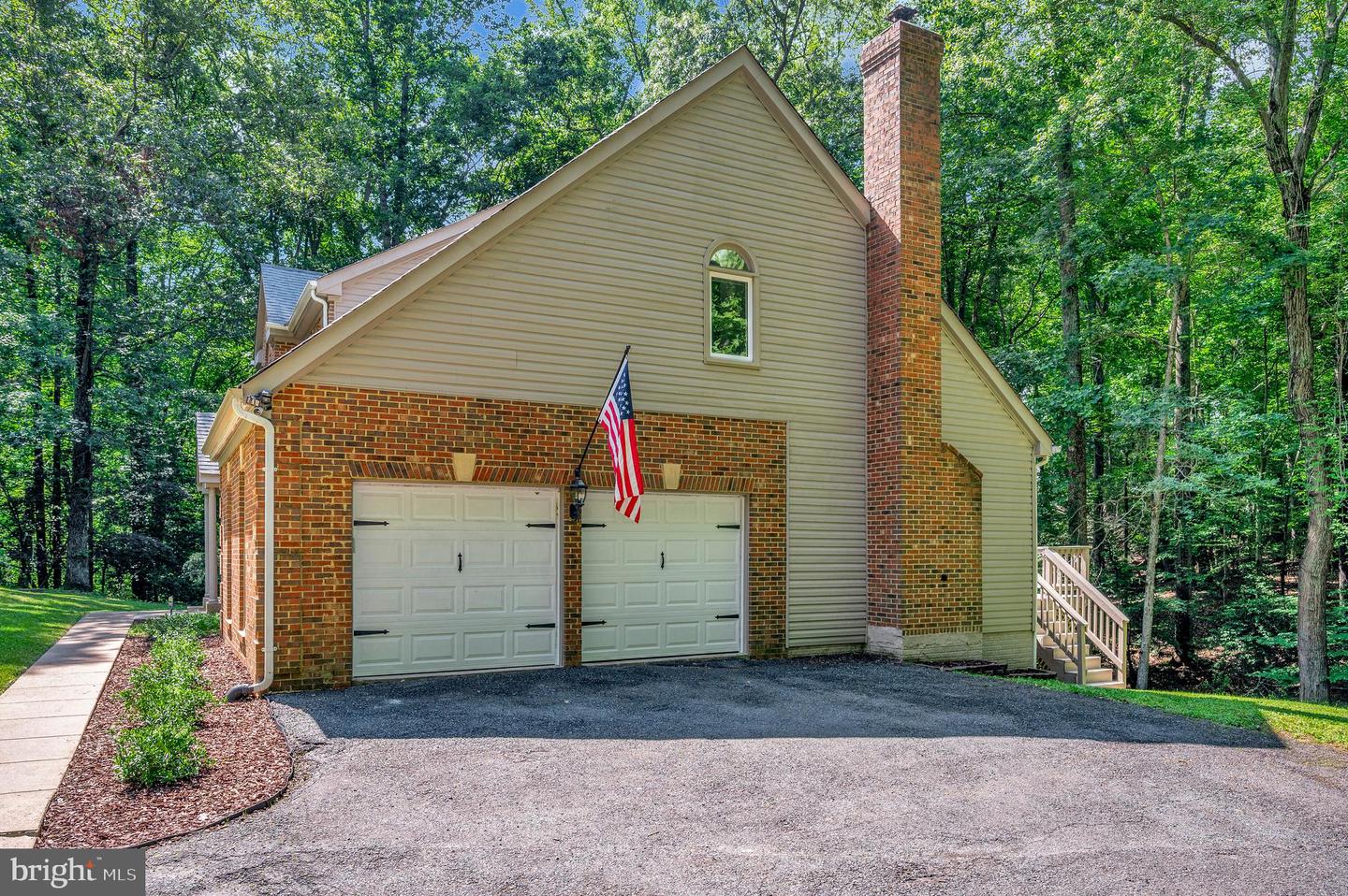 2 ENGLISH HILLS DR, FREDERICKSBURG, Virginia 22406, 4 Bedrooms Bedrooms, ,2 BathroomsBathrooms,Residential,For sale,2 ENGLISH HILLS DR,VAST2038976 MLS # VAST2038976