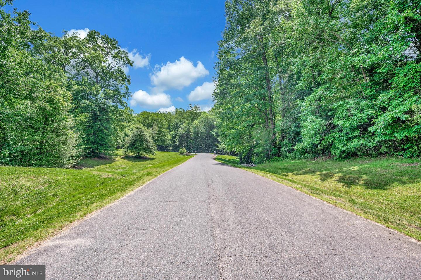 2 ENGLISH HILLS DR, FREDERICKSBURG, Virginia 22406, 4 Bedrooms Bedrooms, ,2 BathroomsBathrooms,Residential,For sale,2 ENGLISH HILLS DR,VAST2038976 MLS # VAST2038976