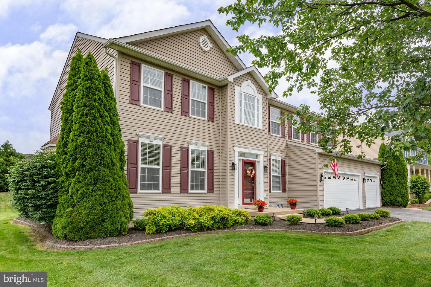 4 SABLE LN, STAFFORD, Virginia 22554, 5 Bedrooms Bedrooms, ,3 BathroomsBathrooms,Residential,For sale,4 SABLE LN,VAST2038990 MLS # VAST2038990