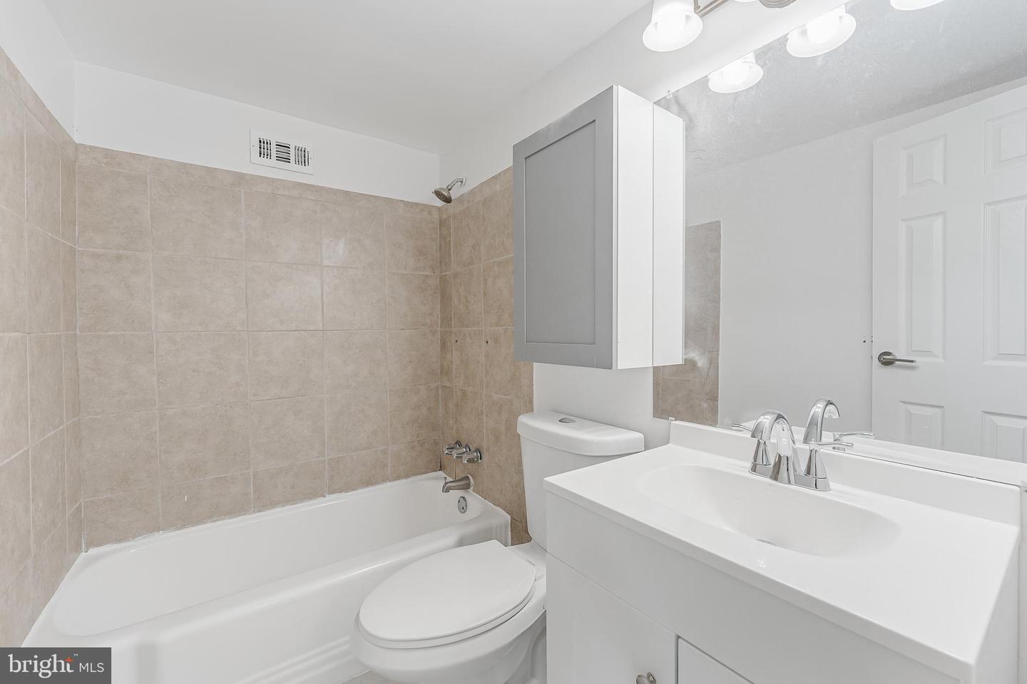 5851 QUANTRELL AVE #T4, ALEXANDRIA, Virginia 22312, 2 Bedrooms Bedrooms, ,1 BathroomBathrooms,Residential,For sale,5851 QUANTRELL AVE #T4,VAAX2045542 MLS # VAAX2045542