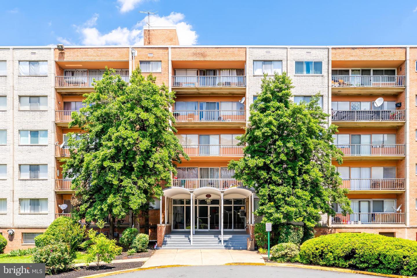 5851 QUANTRELL AVE #T4, ALEXANDRIA, Virginia 22312, 2 Bedrooms Bedrooms, ,1 BathroomBathrooms,Residential,For sale,5851 QUANTRELL AVE #T4,VAAX2045542 MLS # VAAX2045542