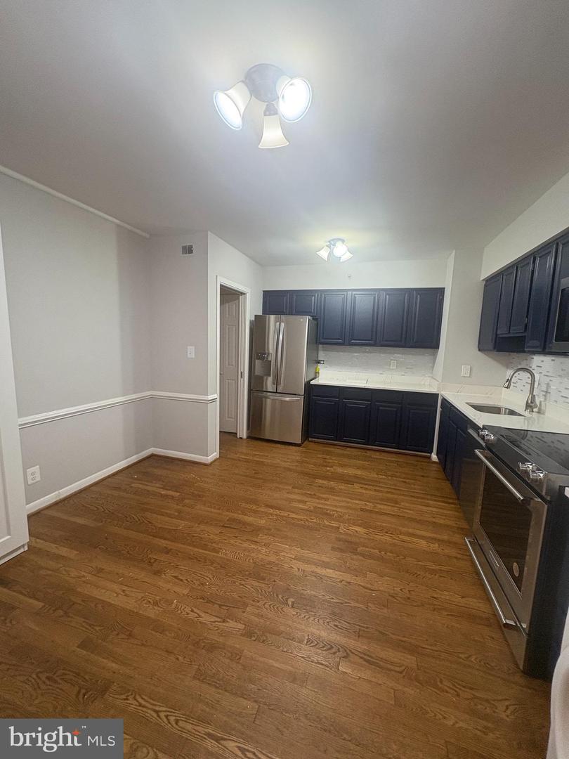 3709 S GEORGE MASON DR #305, FALLS CHURCH, Virginia 22041, 3 Bedrooms Bedrooms, ,2 BathroomsBathrooms,Residential,For sale,3709 S GEORGE MASON DR #305,VAFX2242252 MLS # VAFX2242252
