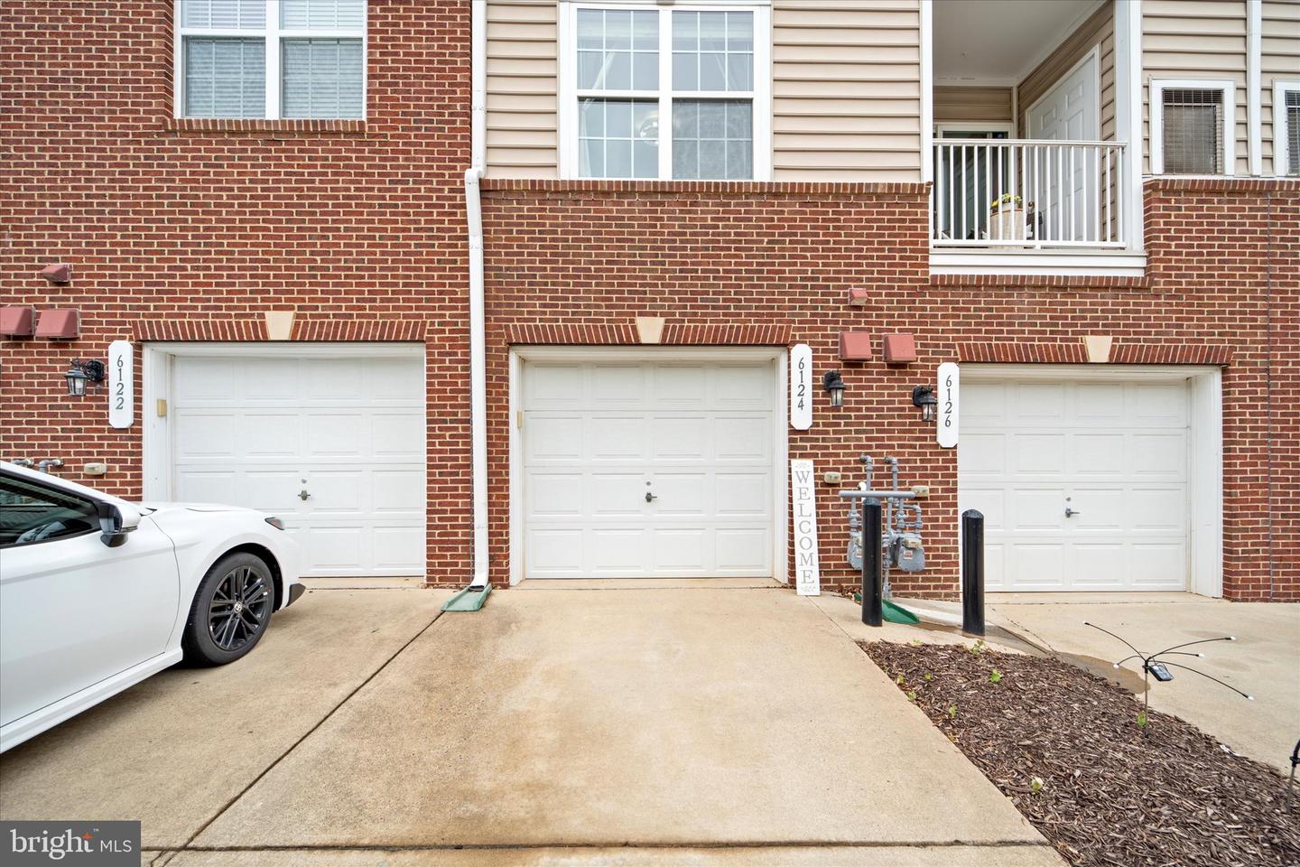 6124 ASTER HAVEN CIR, HAYMARKET, Virginia 20169, 2 Bedrooms Bedrooms, ,2 BathroomsBathrooms,Residential,For sale,6124 ASTER HAVEN CIR,VAPW2095252 MLS # VAPW2095252