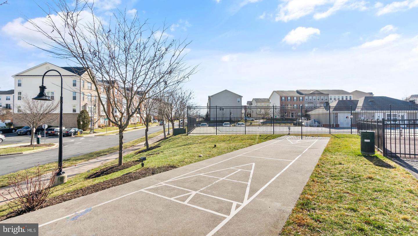 6124 ASTER HAVEN CIR, HAYMARKET, Virginia 20169, 2 Bedrooms Bedrooms, ,2 BathroomsBathrooms,Residential,For sale,6124 ASTER HAVEN CIR,VAPW2095252 MLS # VAPW2095252