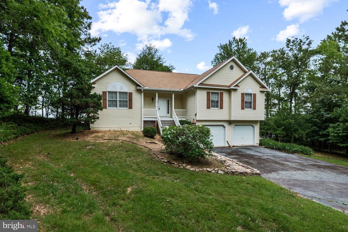 1753 NORTH INDEPENDENCE DRIVE, MONTROSS, Virginia 22520, 3 Bedrooms Bedrooms, 11 Rooms Rooms,3 BathroomsBathrooms,Residential,For sale,1753 NORTH INDEPENDENCE DRIVE,VAWE2008954 MLS # VAWE2008954