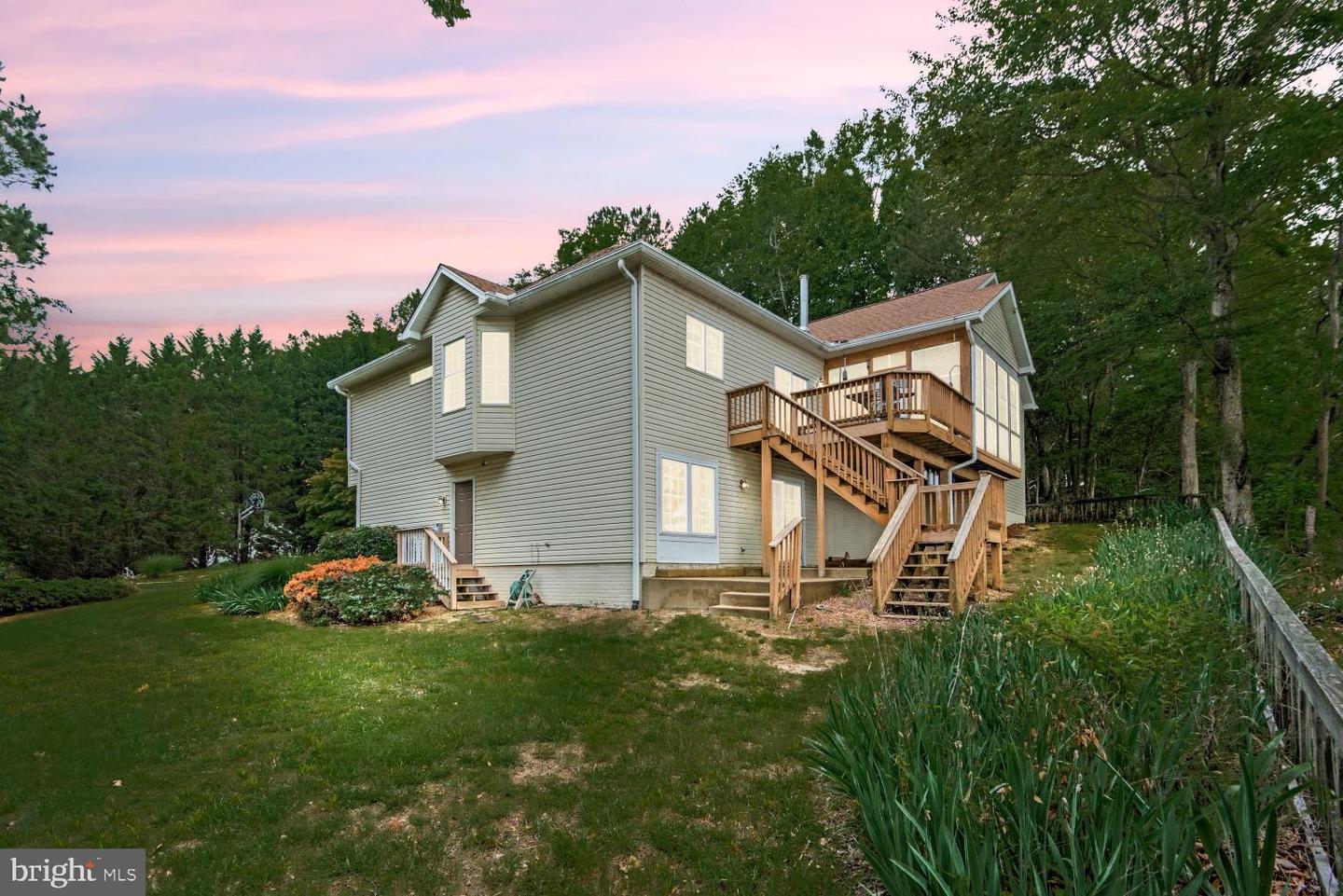 1753 NORTH INDEPENDENCE DRIVE, MONTROSS, Virginia 22520, 3 Bedrooms Bedrooms, 11 Rooms Rooms,3 BathroomsBathrooms,Residential,For sale,1753 NORTH INDEPENDENCE DRIVE,VAWE2008954 MLS # VAWE2008954