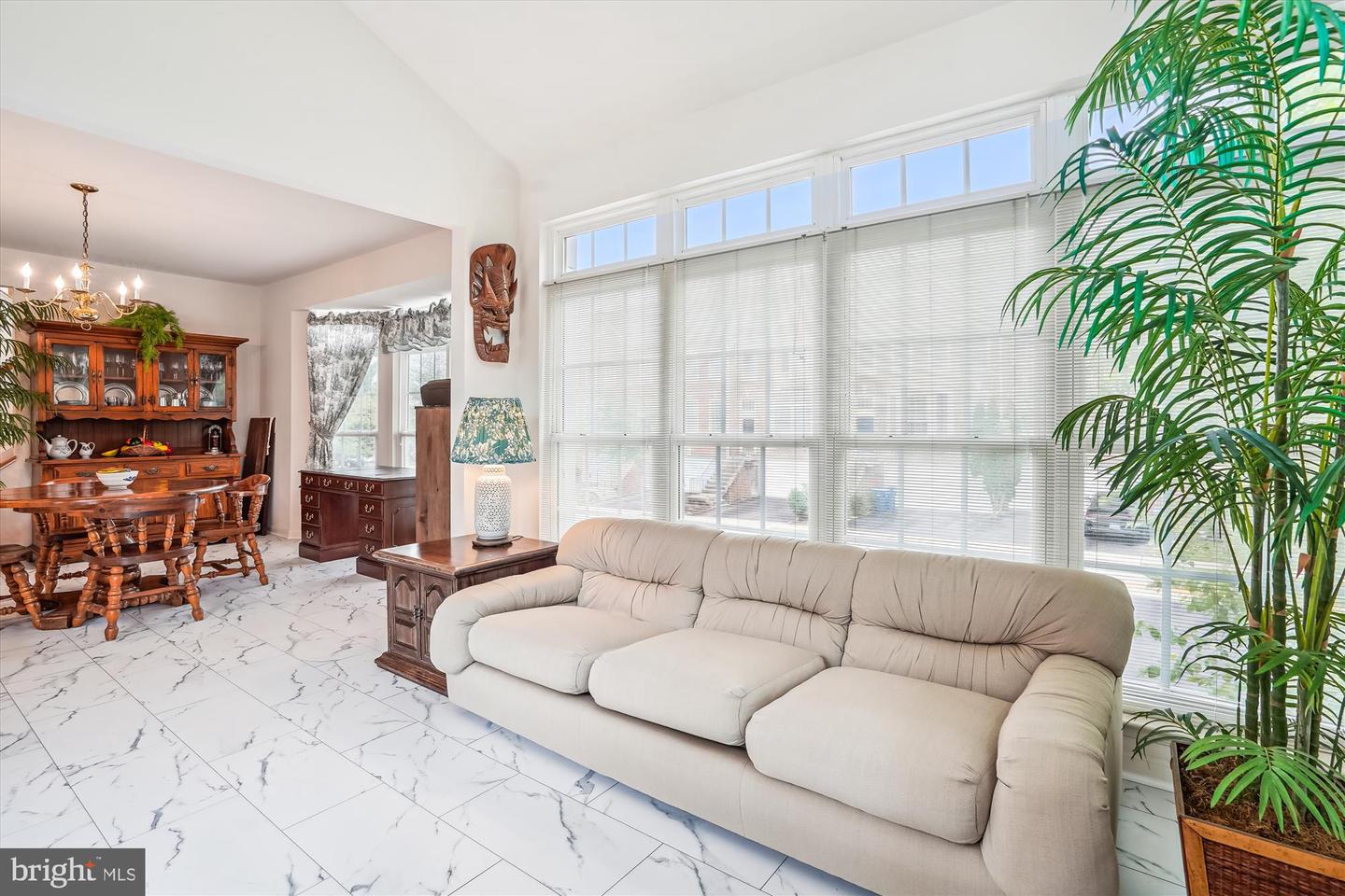 42701 ROLLING ROCK SQ, CHANTILLY, Virginia 20152, 3 Bedrooms Bedrooms, ,2 BathroomsBathrooms,Residential,For sale,42701 ROLLING ROCK SQ,VALO2097648 MLS # VALO2097648