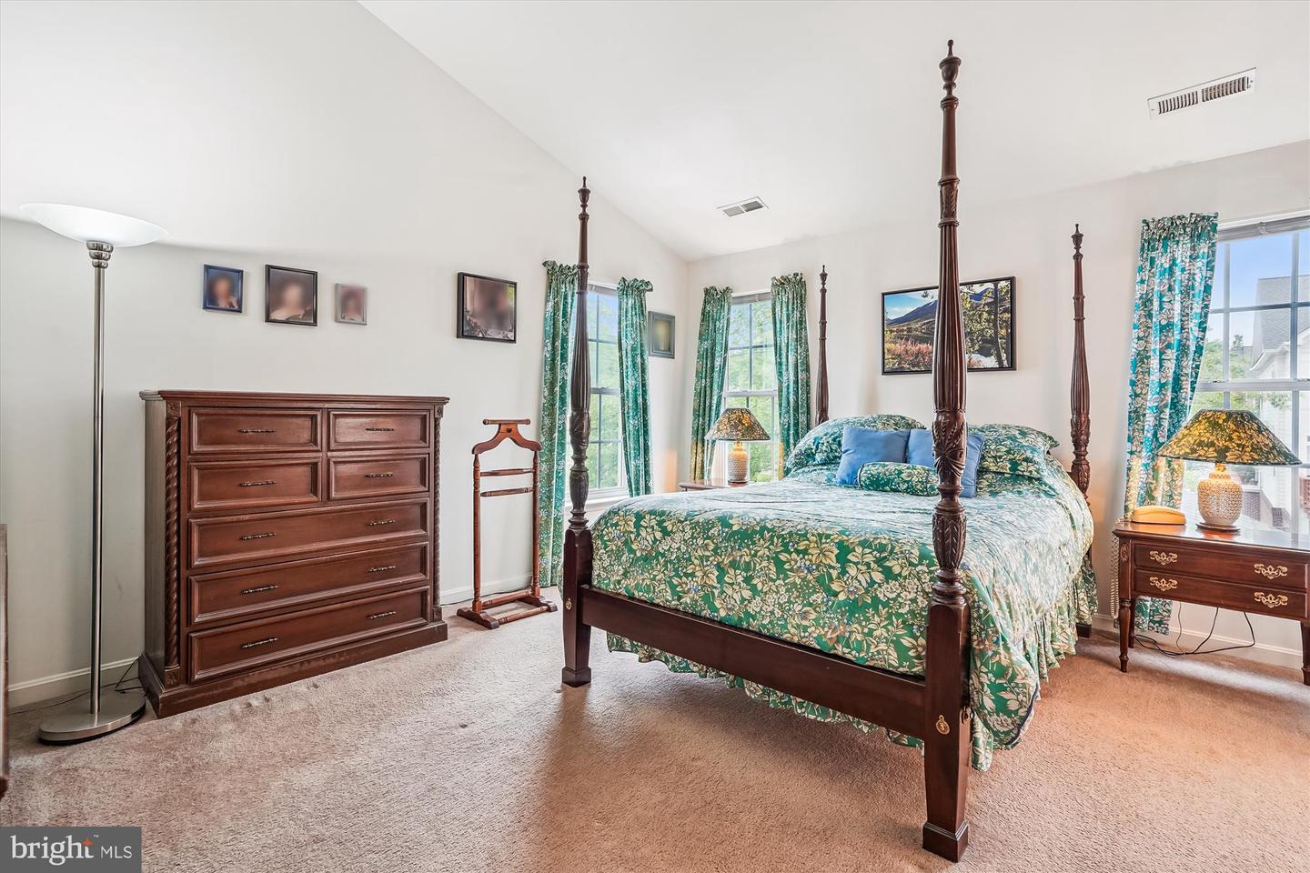 42701 ROLLING ROCK SQ, CHANTILLY, Virginia 20152, 3 Bedrooms Bedrooms, ,2 BathroomsBathrooms,Residential,For sale,42701 ROLLING ROCK SQ,VALO2097648 MLS # VALO2097648