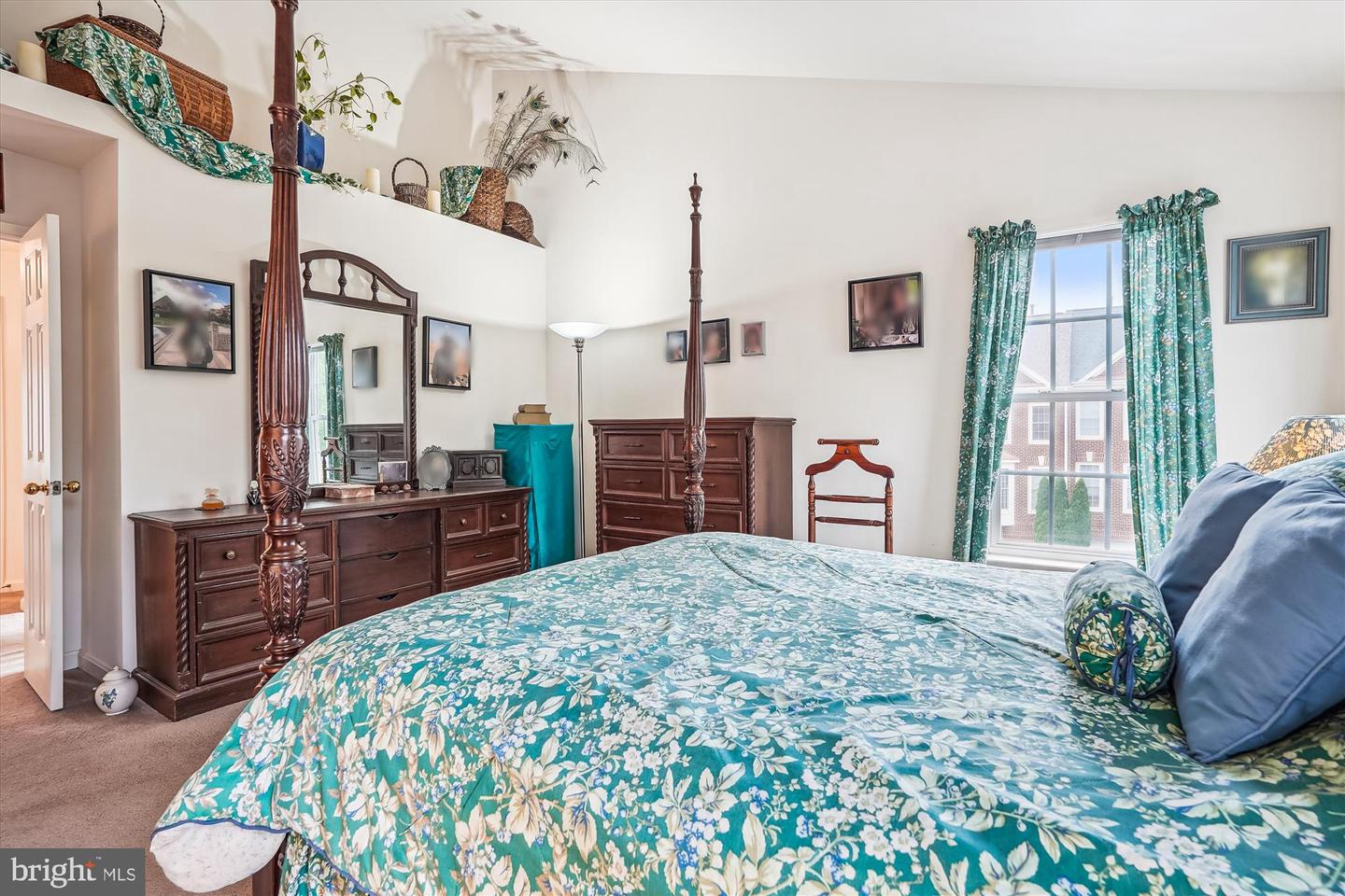42701 ROLLING ROCK SQ, CHANTILLY, Virginia 20152, 3 Bedrooms Bedrooms, ,2 BathroomsBathrooms,Residential,For sale,42701 ROLLING ROCK SQ,VALO2097648 MLS # VALO2097648