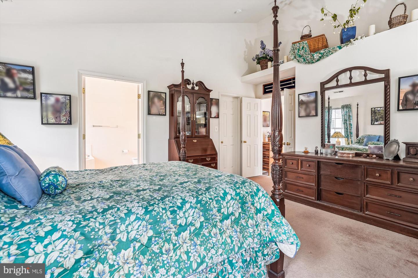 42701 ROLLING ROCK SQ, CHANTILLY, Virginia 20152, 3 Bedrooms Bedrooms, ,2 BathroomsBathrooms,Residential,For sale,42701 ROLLING ROCK SQ,VALO2097648 MLS # VALO2097648