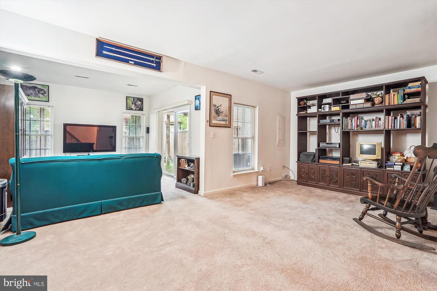 42701 ROLLING ROCK SQ, CHANTILLY, Virginia 20152, 3 Bedrooms Bedrooms, ,2 BathroomsBathrooms,Residential,For sale,42701 ROLLING ROCK SQ,VALO2097648 MLS # VALO2097648