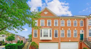 42701 ROLLING ROCK SQ, CHANTILLY, Virginia 20152, 3 Bedrooms Bedrooms, ,2 BathroomsBathrooms,Residential,For sale,42701 ROLLING ROCK SQ,VALO2097648 MLS # VALO2097648