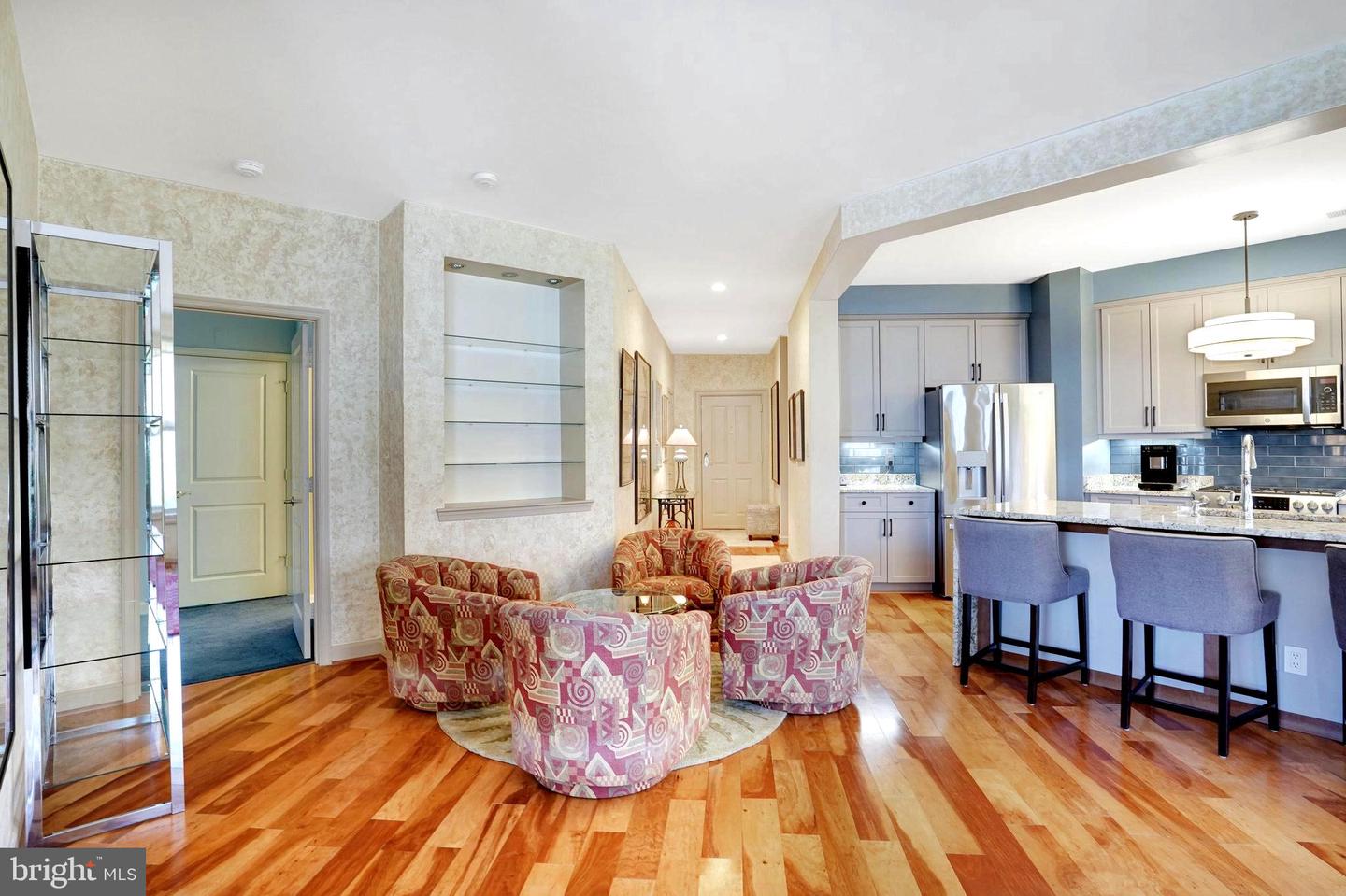 440 BELMONT BAY DR #406, WOODBRIDGE, Virginia 22191, 2 Bedrooms Bedrooms, ,2 BathroomsBathrooms,Residential,For sale,440 BELMONT BAY DR #406,VAPW2095218 MLS # VAPW2095218