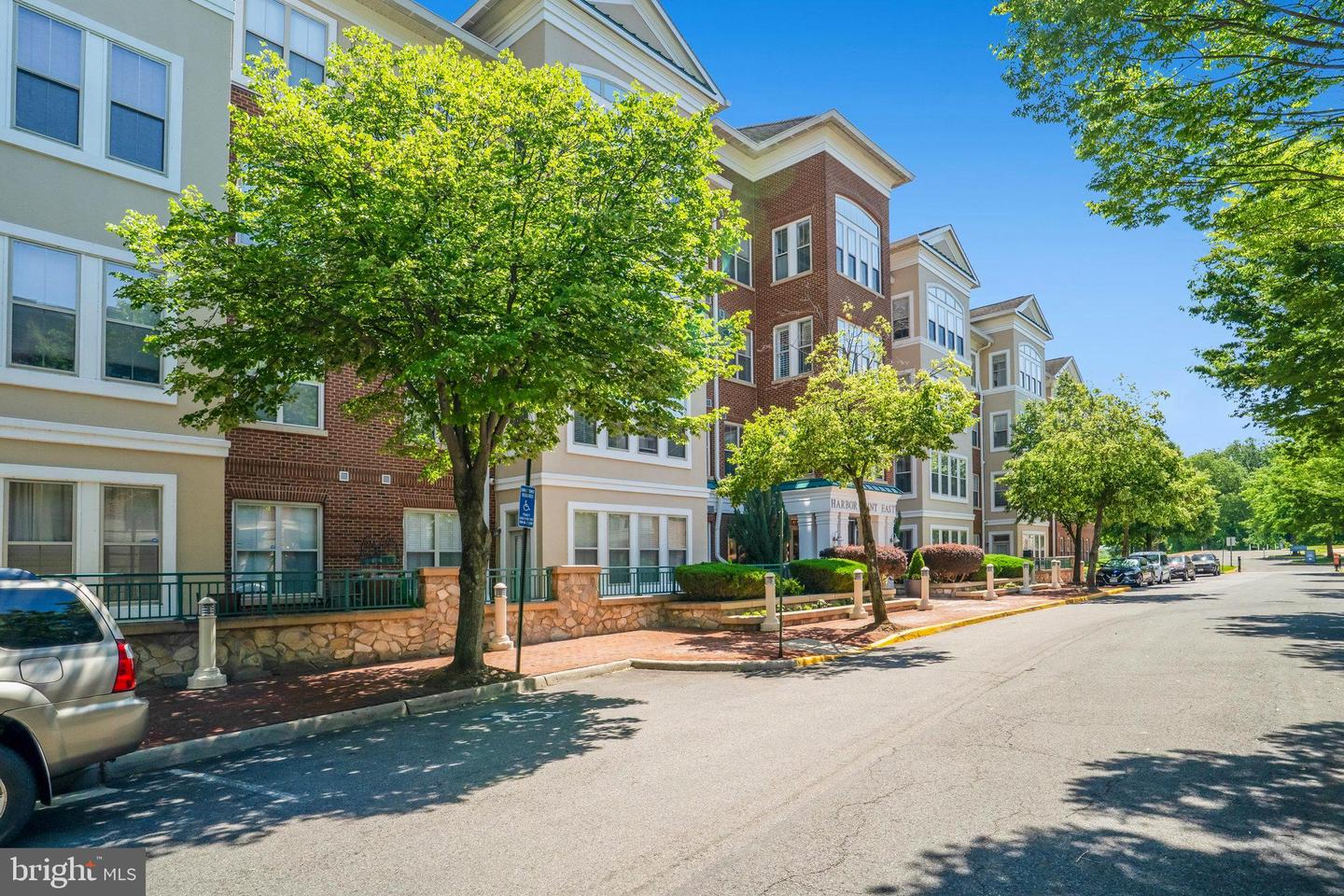 440 BELMONT BAY DR #406, WOODBRIDGE, Virginia 22191, 2 Bedrooms Bedrooms, ,2 BathroomsBathrooms,Residential,For sale,440 BELMONT BAY DR #406,VAPW2095218 MLS # VAPW2095218