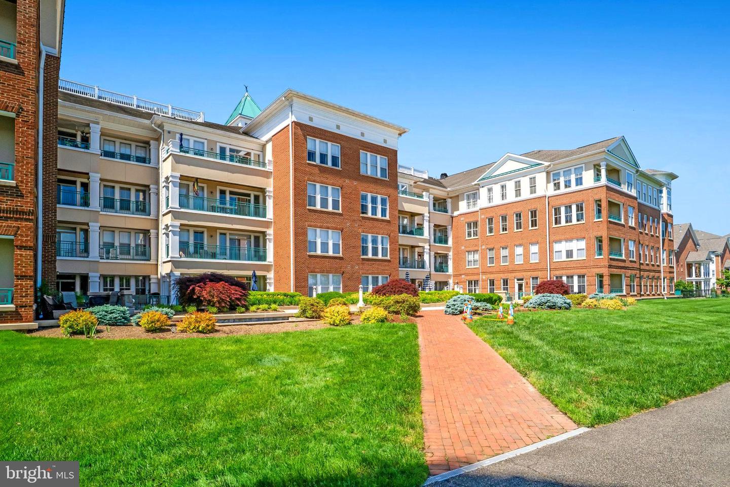 440 BELMONT BAY DR #406, WOODBRIDGE, Virginia 22191, 2 Bedrooms Bedrooms, ,2 BathroomsBathrooms,Residential,For sale,440 BELMONT BAY DR #406,VAPW2095218 MLS # VAPW2095218