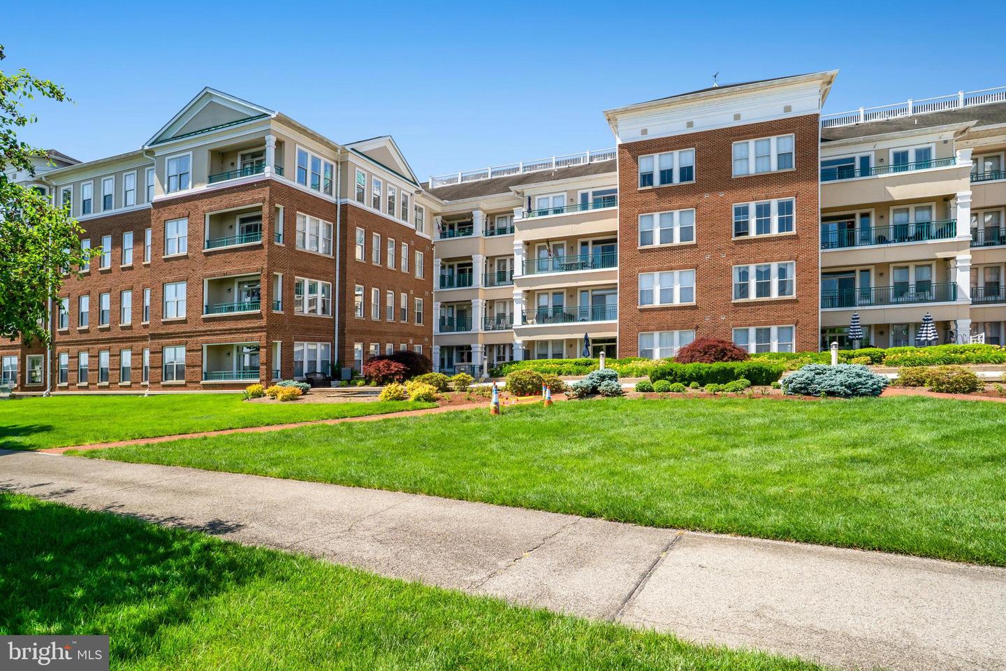 440 BELMONT BAY DR #406, WOODBRIDGE, Virginia 22191, 2 Bedrooms Bedrooms, ,2 BathroomsBathrooms,Residential,For sale,440 BELMONT BAY DR #406,VAPW2095218 MLS # VAPW2095218