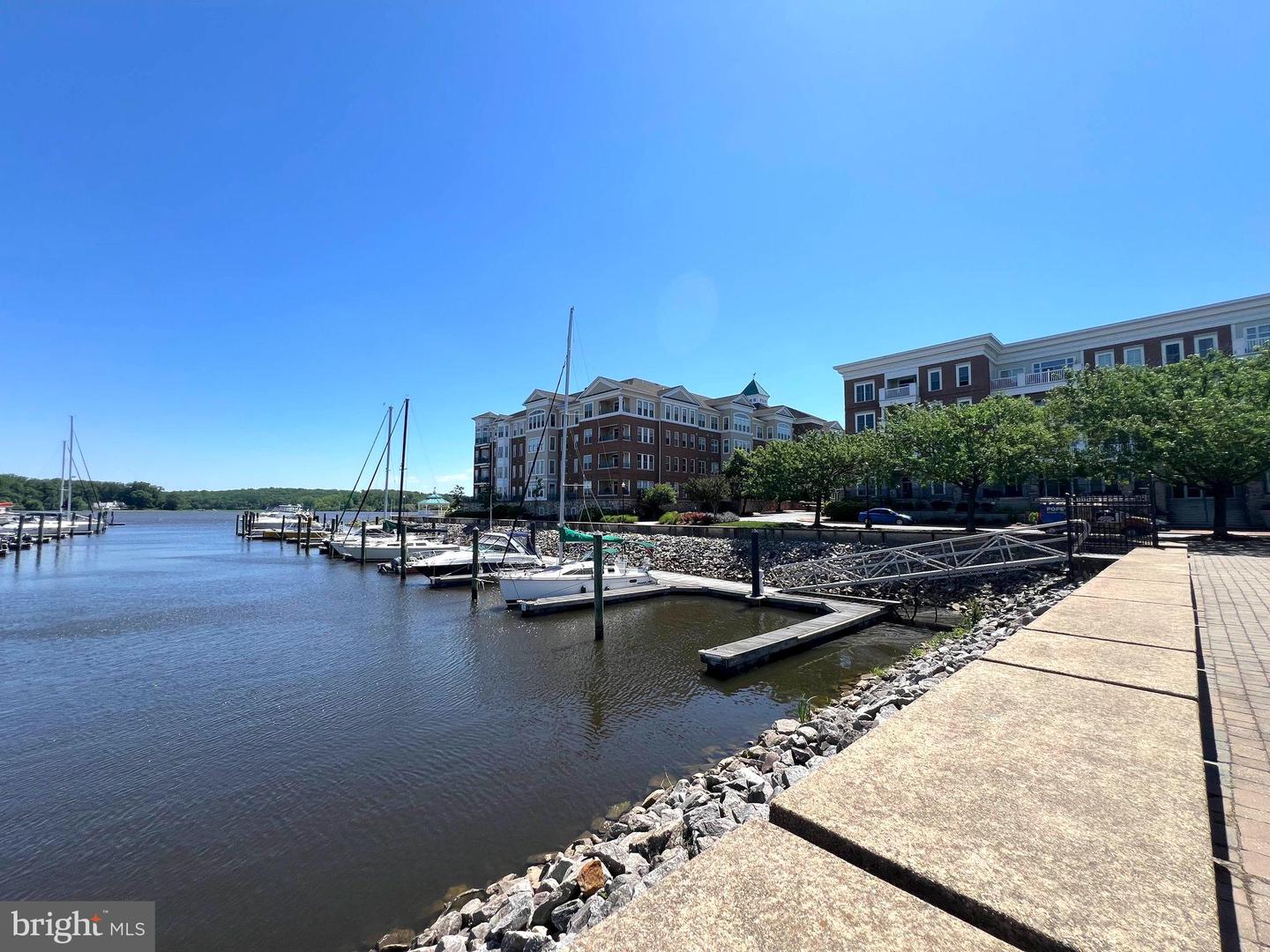 440 BELMONT BAY DR #406, WOODBRIDGE, Virginia 22191, 2 Bedrooms Bedrooms, ,2 BathroomsBathrooms,Residential,For sale,440 BELMONT BAY DR #406,VAPW2095218 MLS # VAPW2095218