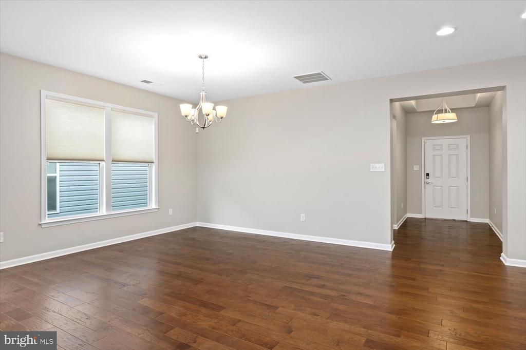 6508 BOXWELL DR, FREDERICKSBURG, Virginia 22407, 2 Bedrooms Bedrooms, ,2 BathroomsBathrooms,Residential,6508 BOXWELL DR,VASP2032622 MLS # VASP2032622