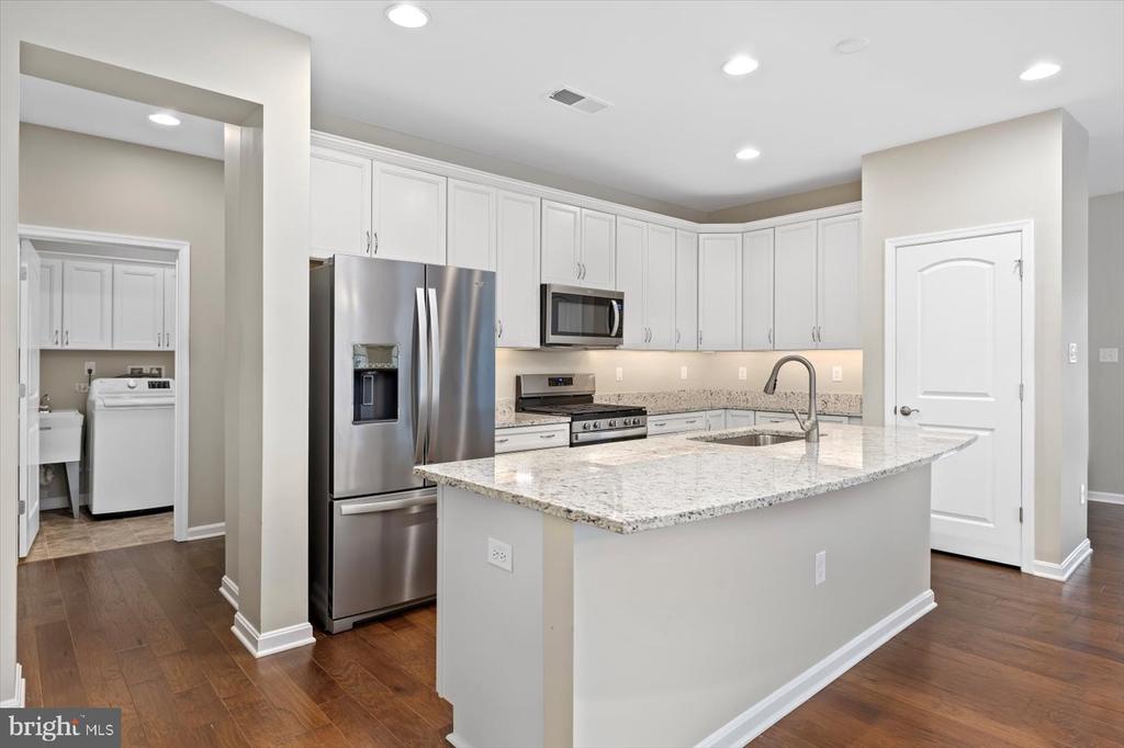 6508 BOXWELL DR, FREDERICKSBURG, Virginia 22407, 2 Bedrooms Bedrooms, ,2 BathroomsBathrooms,Residential,6508 BOXWELL DR,VASP2032622 MLS # VASP2032622