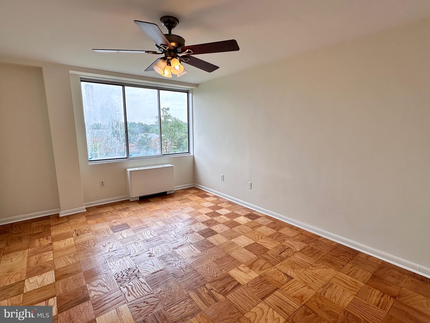 6621 WAKEFIELD DR #403, ALEXANDRIA, Virginia 22307, 3 Bedrooms Bedrooms, ,2 BathroomsBathrooms,Residential,For sale,6621 WAKEFIELD DR #403,VAFX2227248 MLS # VAFX2227248