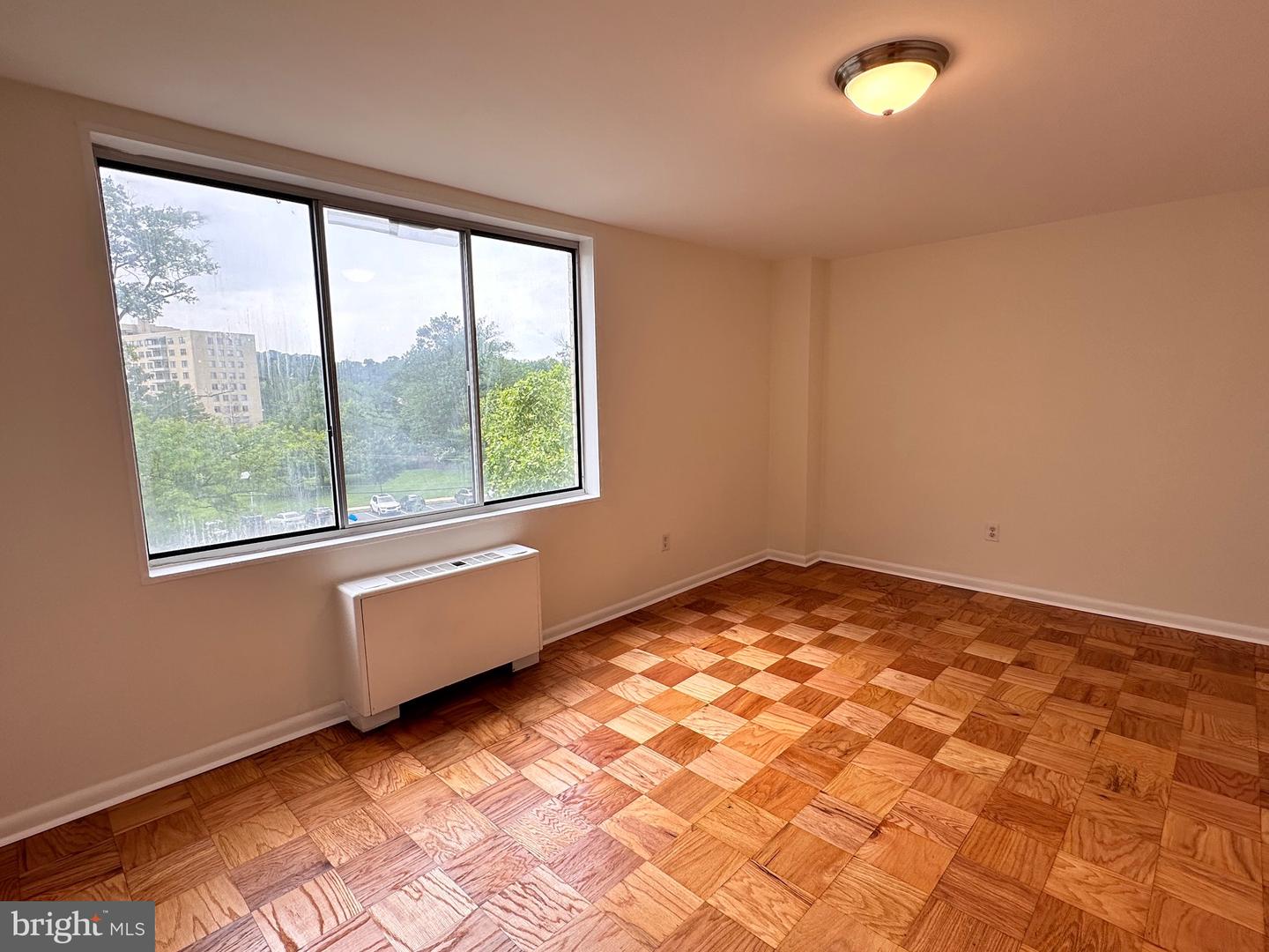 6621 WAKEFIELD DR #403, ALEXANDRIA, Virginia 22307, 3 Bedrooms Bedrooms, ,2 BathroomsBathrooms,Residential,For sale,6621 WAKEFIELD DR #403,VAFX2227248 MLS # VAFX2227248