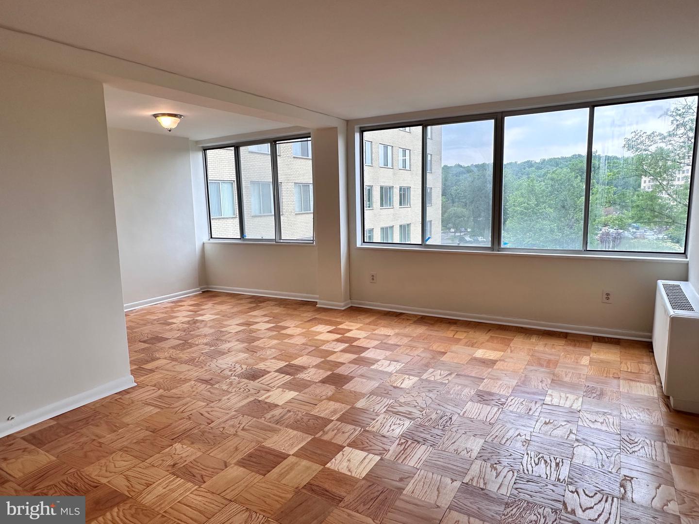 6621 WAKEFIELD DR #403, ALEXANDRIA, Virginia 22307, 3 Bedrooms Bedrooms, ,2 BathroomsBathrooms,Residential,For sale,6621 WAKEFIELD DR #403,VAFX2227248 MLS # VAFX2227248