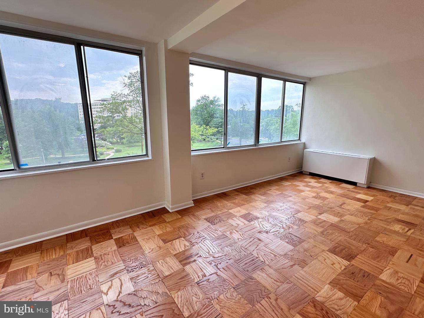 6621 WAKEFIELD DR #403, ALEXANDRIA, Virginia 22307, 3 Bedrooms Bedrooms, ,2 BathroomsBathrooms,Residential,For sale,6621 WAKEFIELD DR #403,VAFX2227248 MLS # VAFX2227248