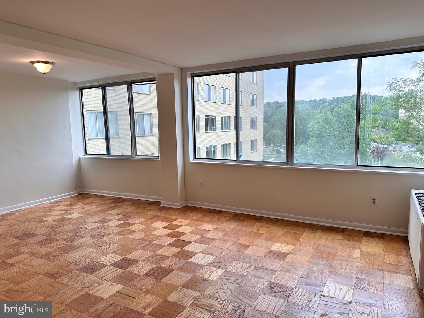 6621 WAKEFIELD DR #403, ALEXANDRIA, Virginia 22307, 3 Bedrooms Bedrooms, ,2 BathroomsBathrooms,Residential,For sale,6621 WAKEFIELD DR #403,VAFX2227248 MLS # VAFX2227248