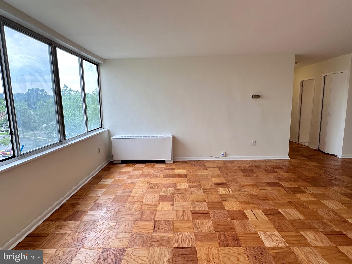 6621 WAKEFIELD DR #403, ALEXANDRIA, Virginia 22307, 3 Bedrooms Bedrooms, ,2 BathroomsBathrooms,Residential,For sale,6621 WAKEFIELD DR #403,VAFX2227248 MLS # VAFX2227248