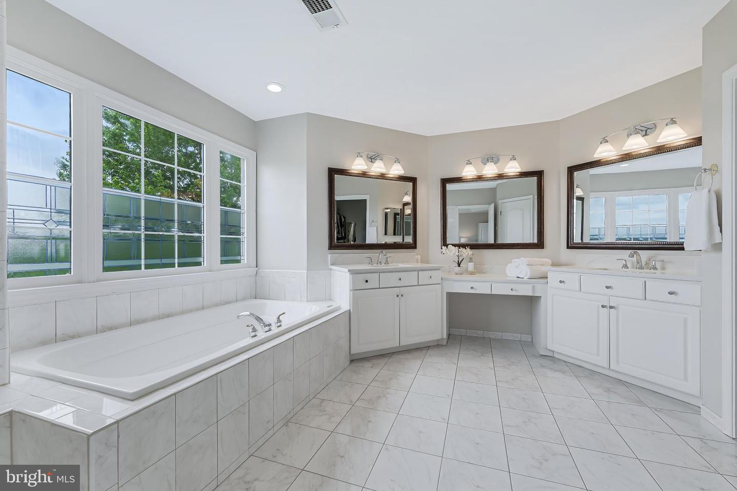 18370 KINGSMILL ST, LEESBURG, Virginia 20176, 4 Bedrooms Bedrooms, ,4 BathroomsBathrooms,Residential,For sale,18370 KINGSMILL ST,VALO2092790 MLS # VALO2092790