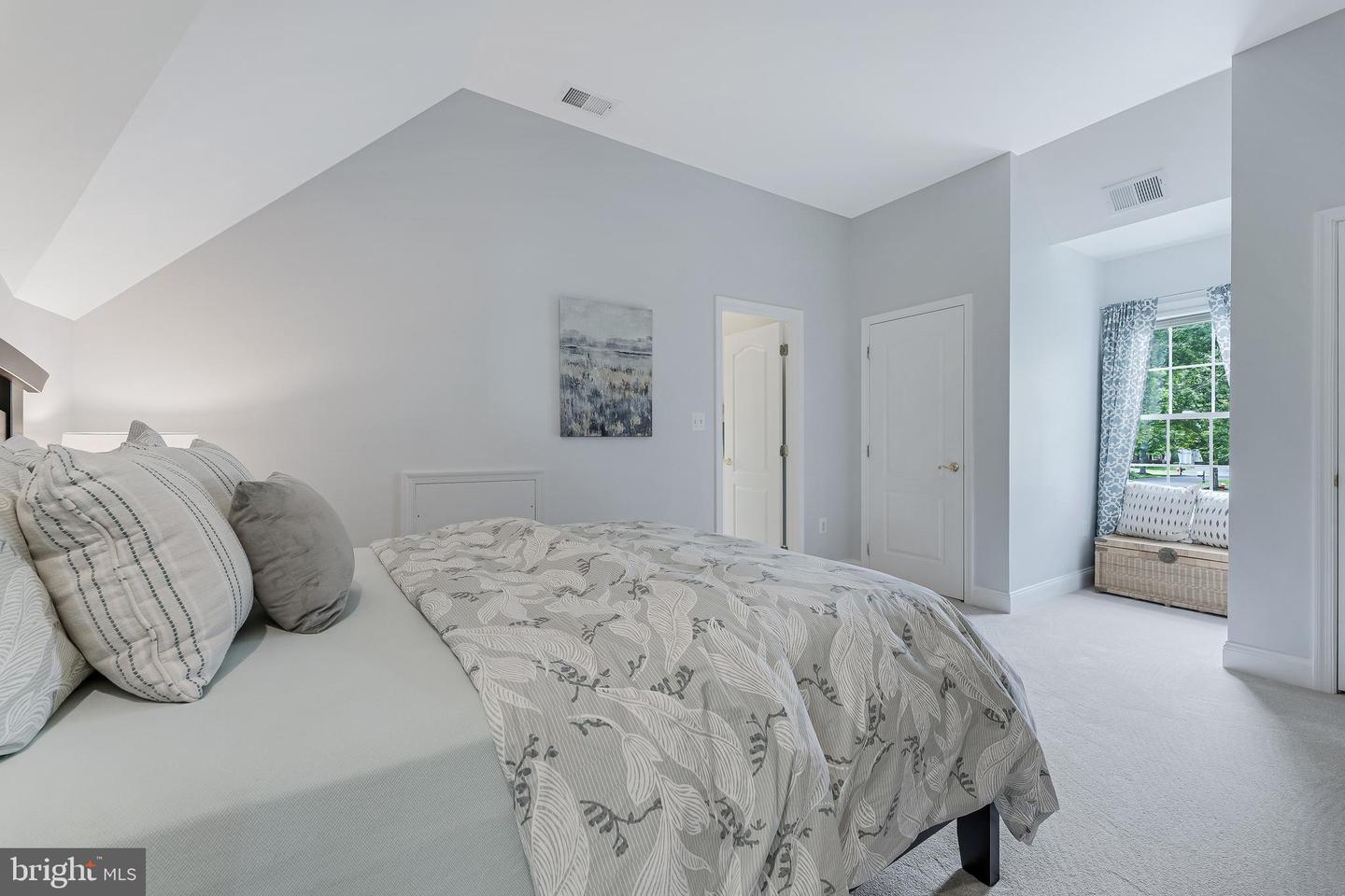 18370 KINGSMILL ST, LEESBURG, Virginia 20176, 4 Bedrooms Bedrooms, ,4 BathroomsBathrooms,Residential,For sale,18370 KINGSMILL ST,VALO2092790 MLS # VALO2092790