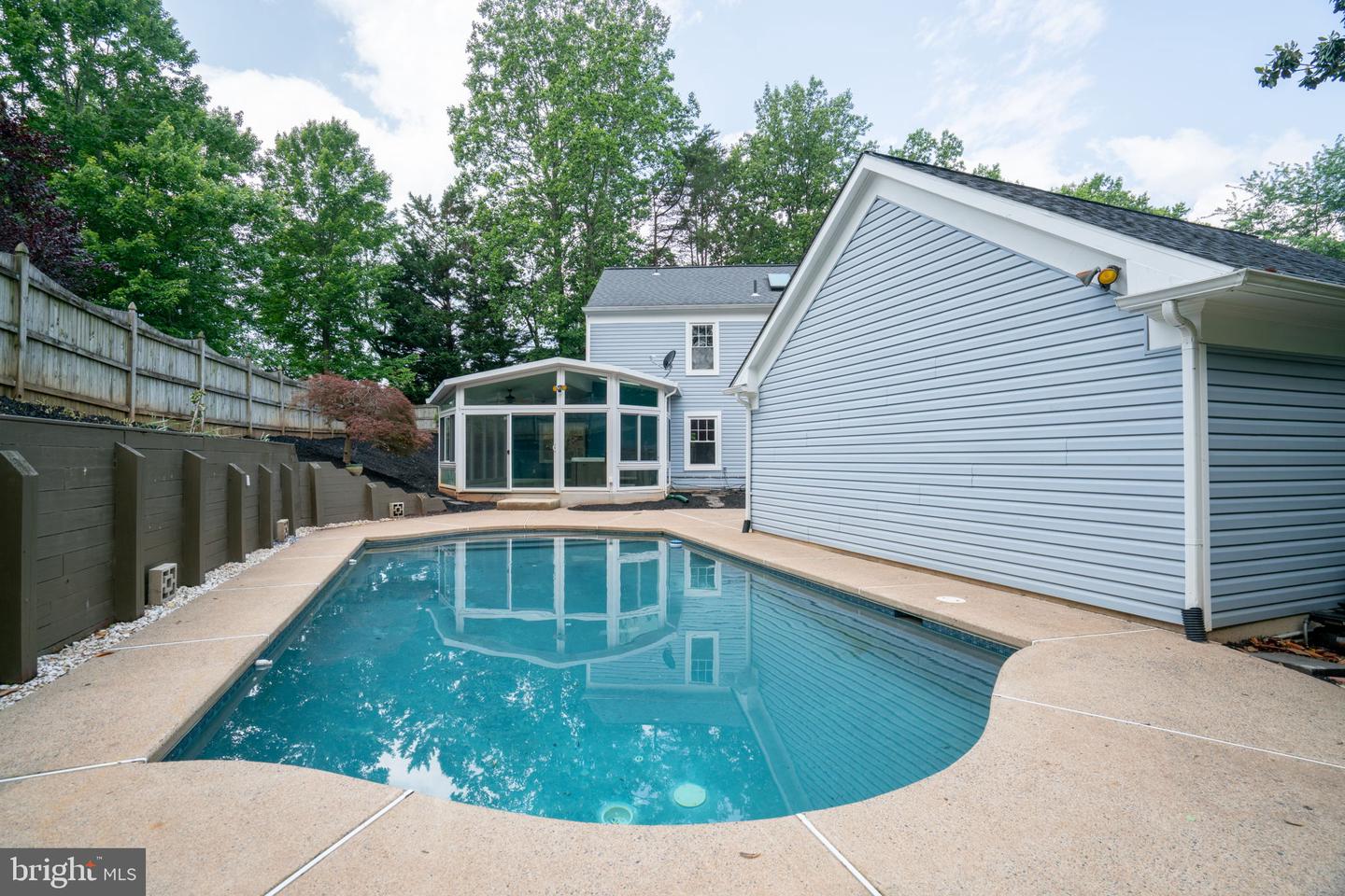 4501 PEPPERMILL CT, DUMFRIES, Virginia 22025, 4 Bedrooms Bedrooms, ,3 BathroomsBathrooms,Residential,For sale,4501 PEPPERMILL CT,VAPW2090894 MLS # VAPW2090894